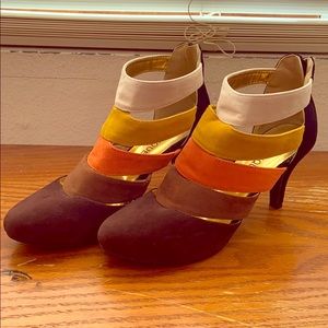 Heels size: 7 1/2 wide